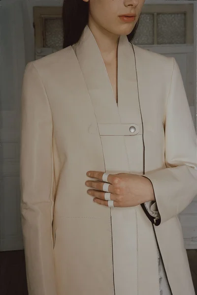 Look 16